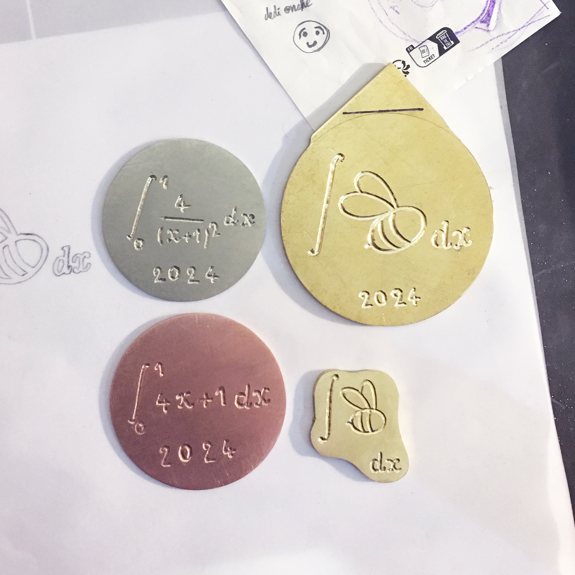 Fabrication des médailles (1er, 2eme, 3eme)